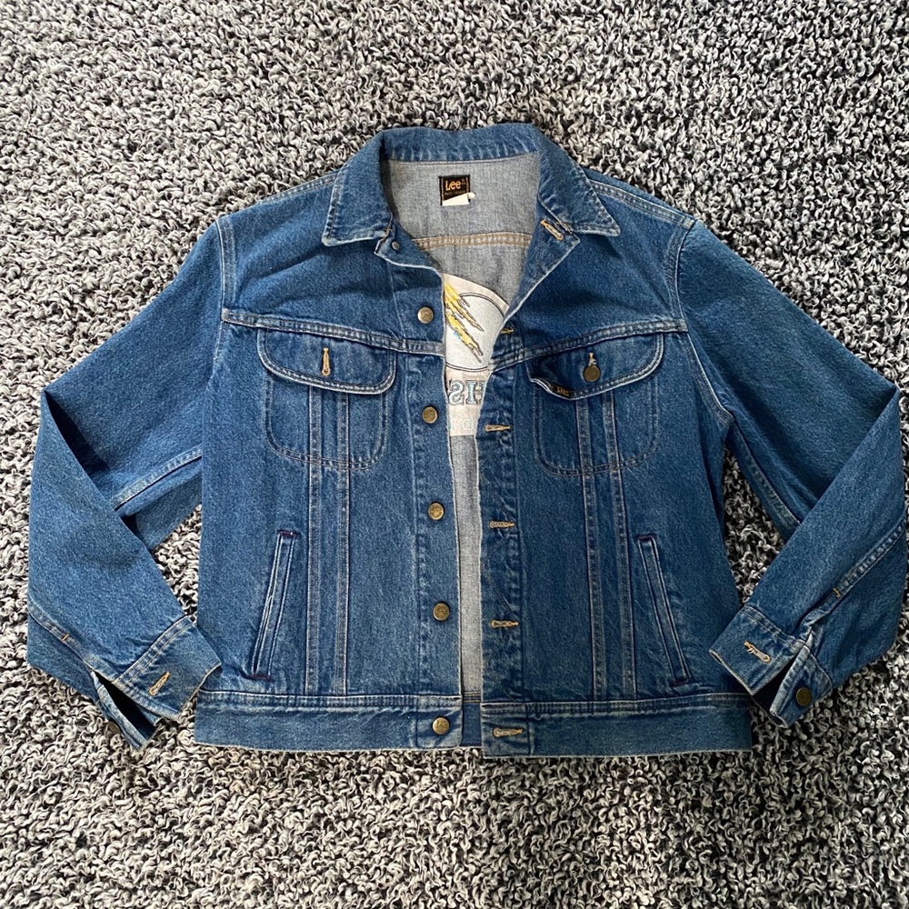 Vintage Denim Jacket 🔴SOLD LOCALLY🔴
